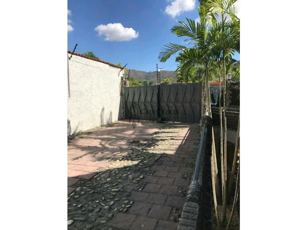 Se vende casa en Guataparo Country Club