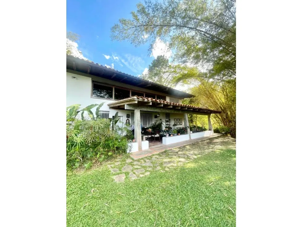 Vendo casa 430m2 Alto Hatillo 4585