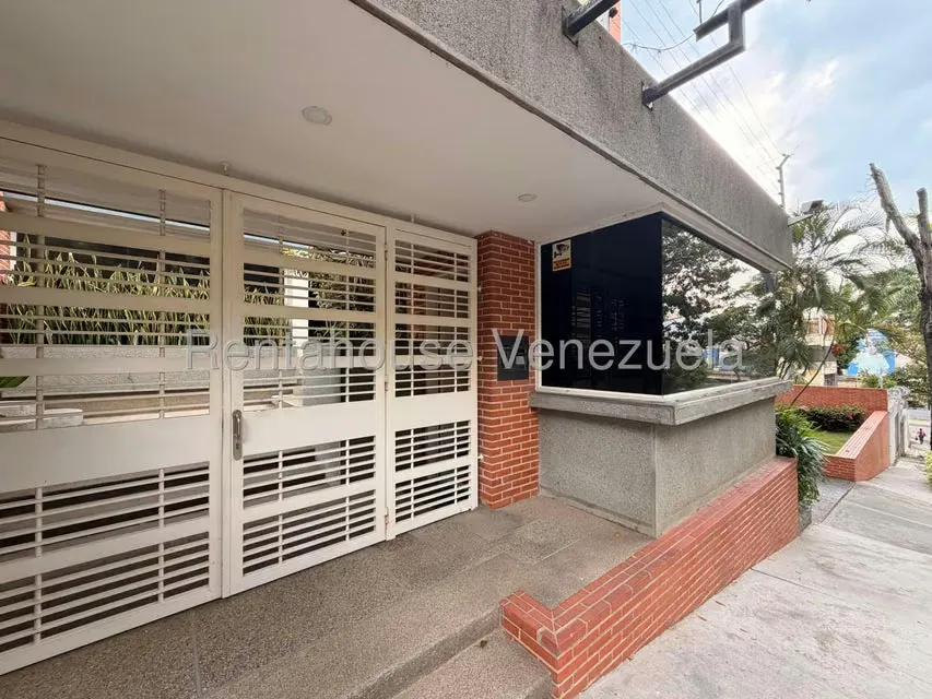 Apartamento (1 Nivel) en Venta en Lomas de Las Mercedes, Distrito Metropolitano - 2