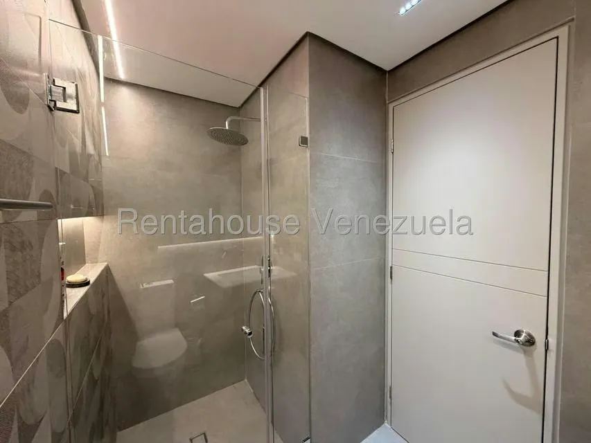 Apartamento (1 Nivel) en Venta en Lomas de Las Mercedes, Distrito Metropolitano - 17