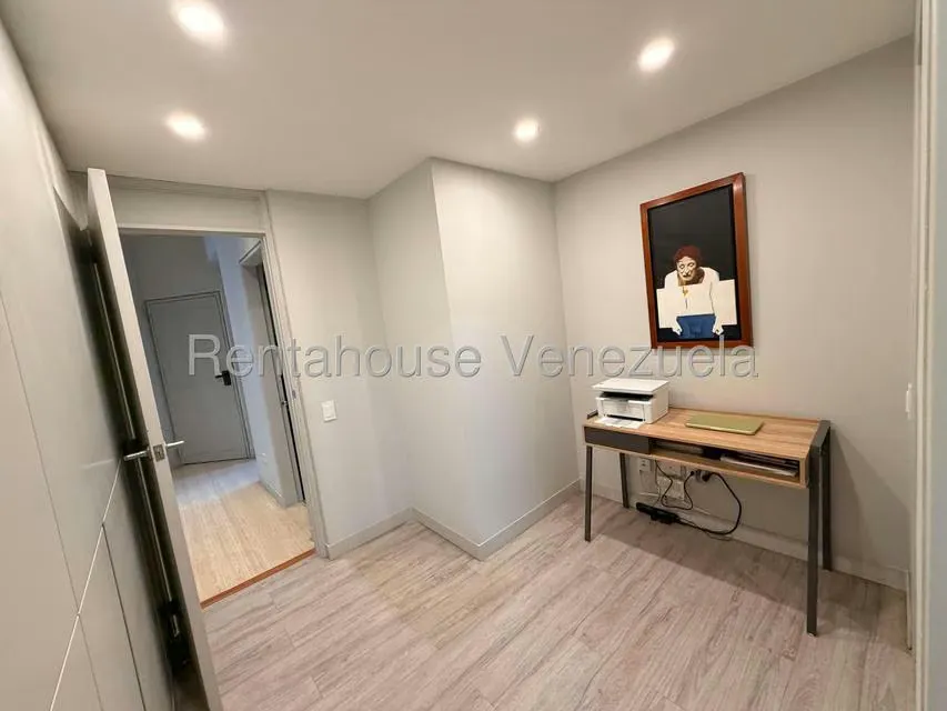 Apartamento (1 Nivel) en Venta en Lomas de Las Mercedes, Distrito Metropolitano - 23