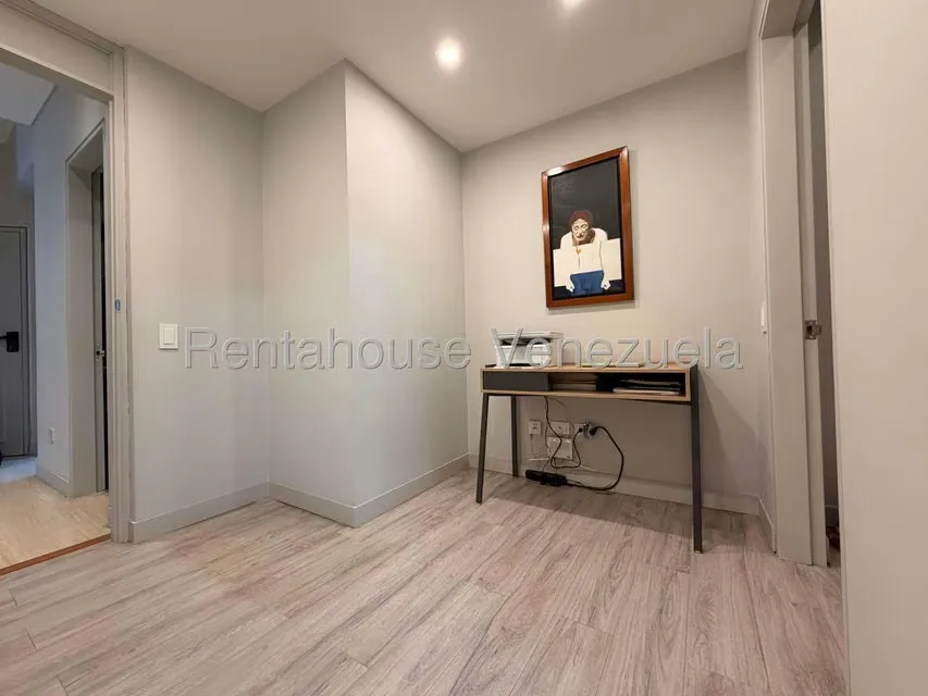 Apartamento (1 Nivel) en Venta en Lomas de Las Mercedes, Distrito Metropolitano - 24