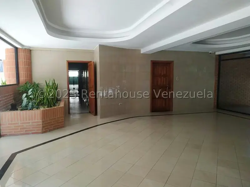 Apartamento (1 Nivel) en Venta en La Trigaleña, Carabobo - 2