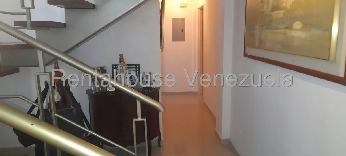 Casa (Multipes Niveles) en Venta en Vista Linda, Miranda - 11