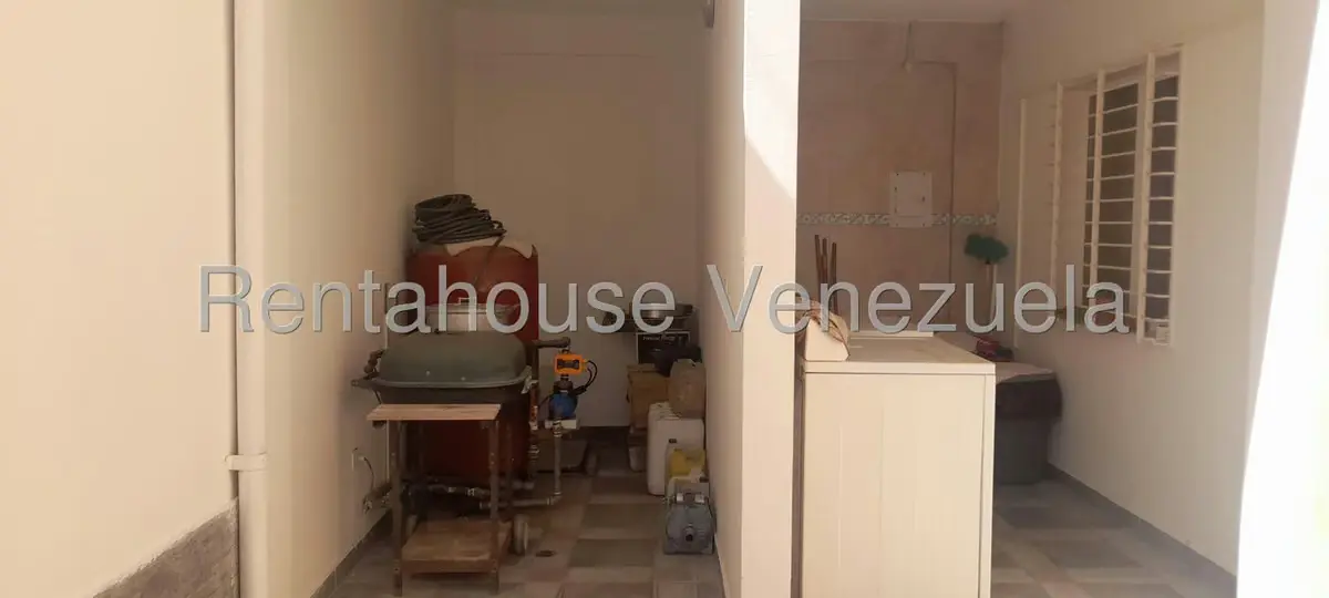Casa (Multipes Niveles) en Venta en Vista Linda, Miranda - 28