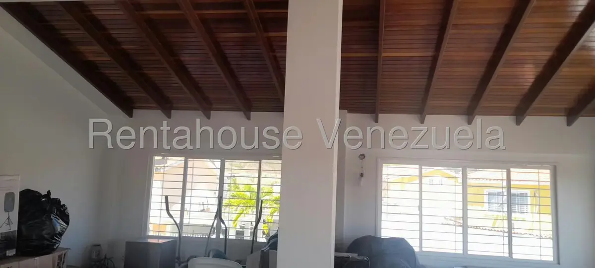 Casa (Multipes Niveles) en Venta en Vista Linda, Miranda - 36