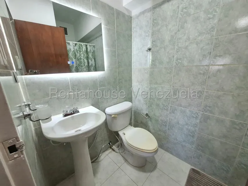 Apartamento (1 Nivel) en Alquiler en La Trigaleña, Carabobo - 17