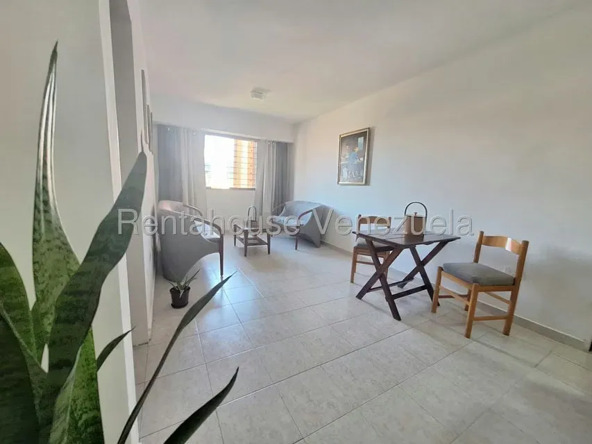 Apartamento (1 Nivel) en Alquiler en La Trigaleña, Carabobo - 2