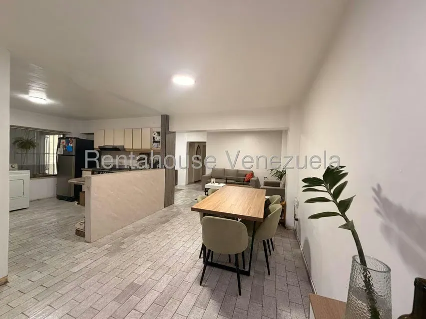 Apartamento (1 Nivel) en Venta en El Paraiso, Distrito Metropolitano - 2