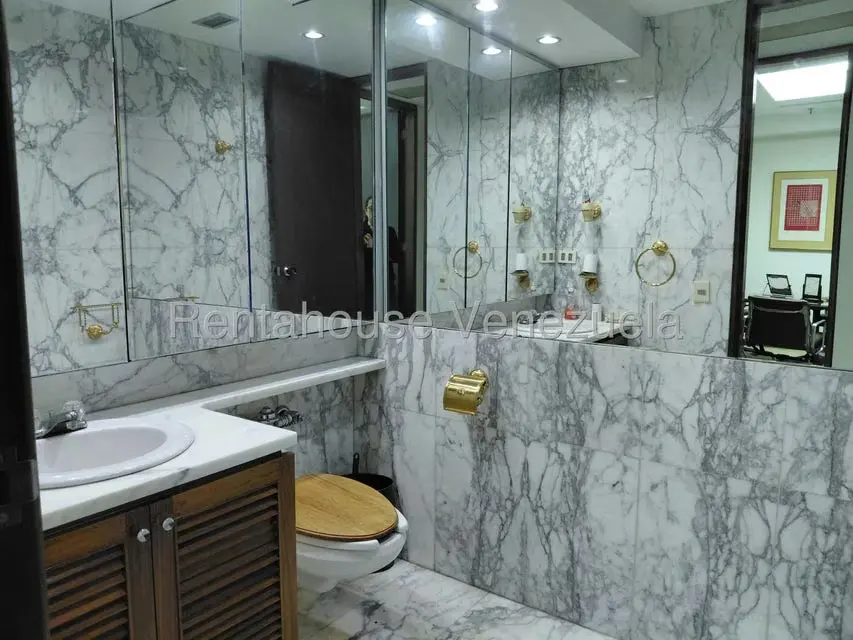 Oficina en Venta en Parroquia La Candelaria, Distrito Metropolitano - 5