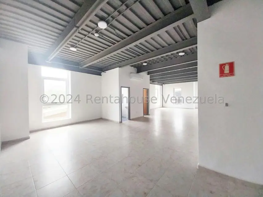 Oficina en Alquiler en Zona Industrial, Carabobo - 5