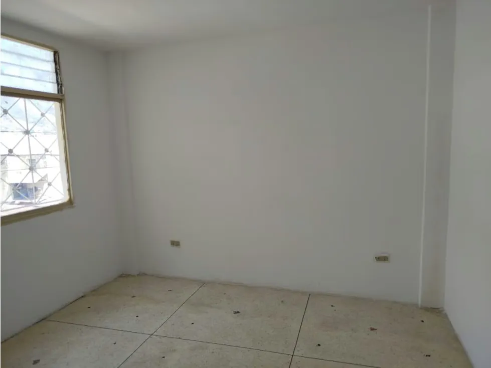 Vendo edificio comercial 300m2 Centro de Catia 6341 - 9