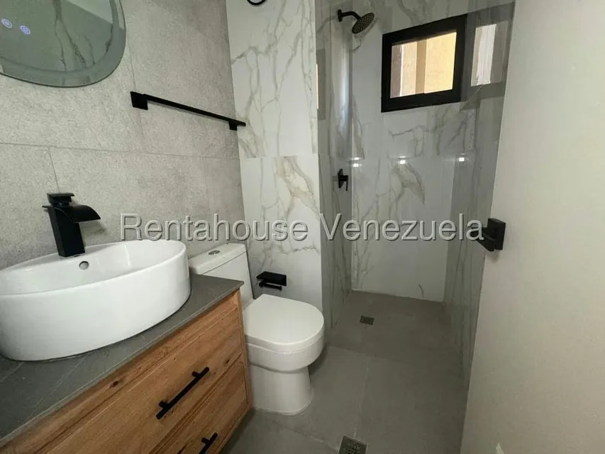 Apartamento (1 Nivel) en Venta en Colinas de Bello Monte, Distrito Metropolitano - 25