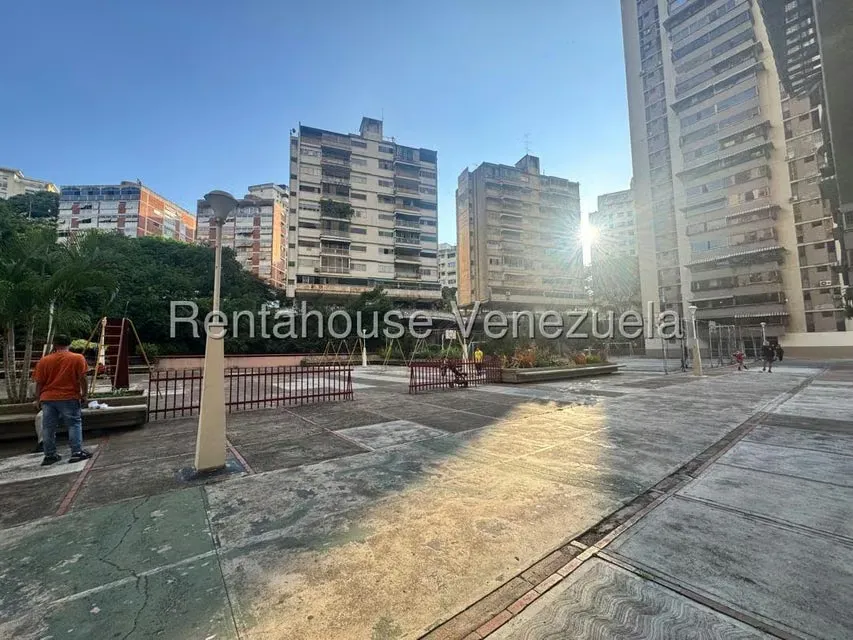 Apartamento (1 Nivel) en Venta en Colinas de Bello Monte, Distrito Metropolitano - 6