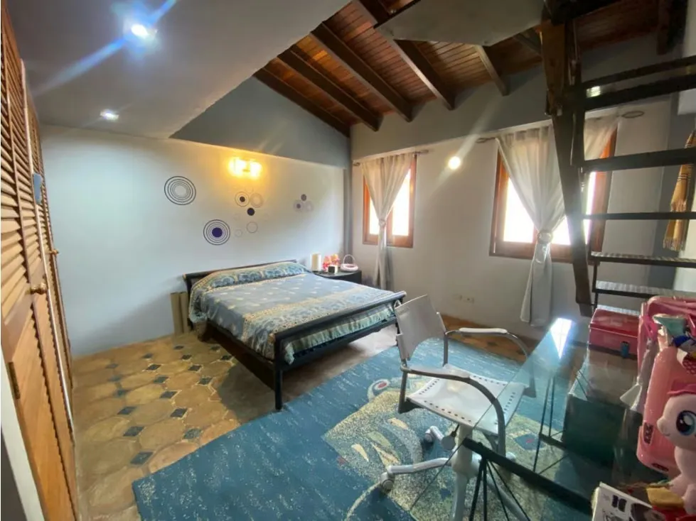 Casa remodelada en villas parque Oripoto de 386mts - 15