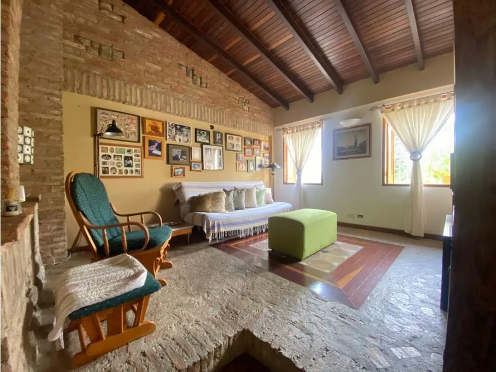 Casa remodelada en villas parque Oripoto de 386mts - 21