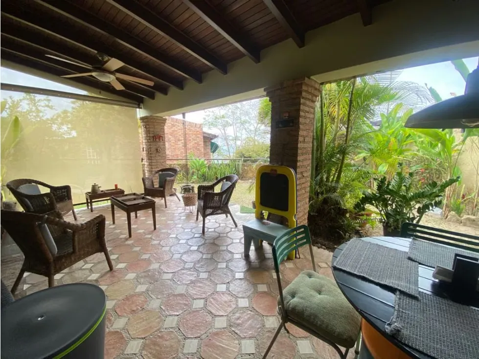 Casa remodelada en villas parque Oripoto de 386mts - 25