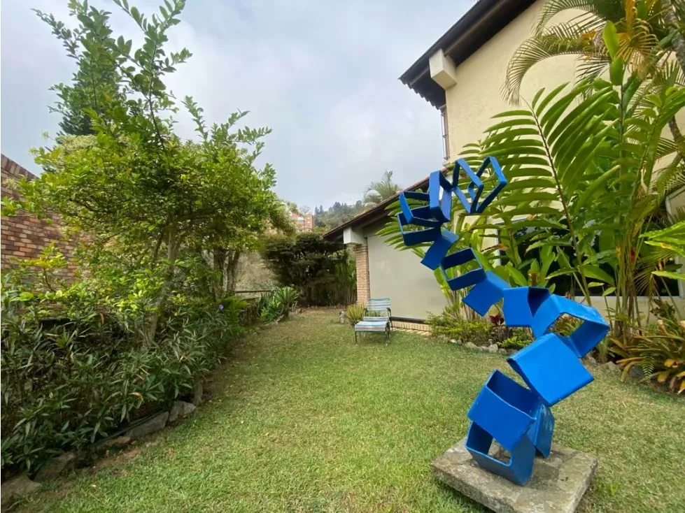 Casa remodelada en villas parque Oripoto de 386mts - 28