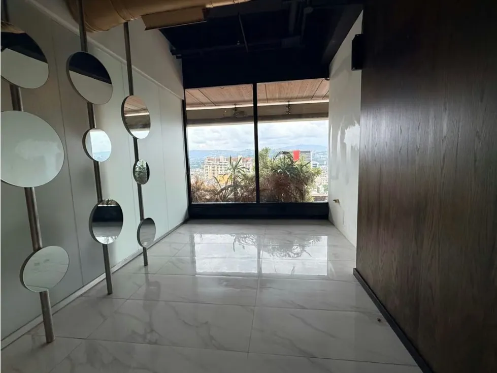Se alquila oficina 70m2 Chacao