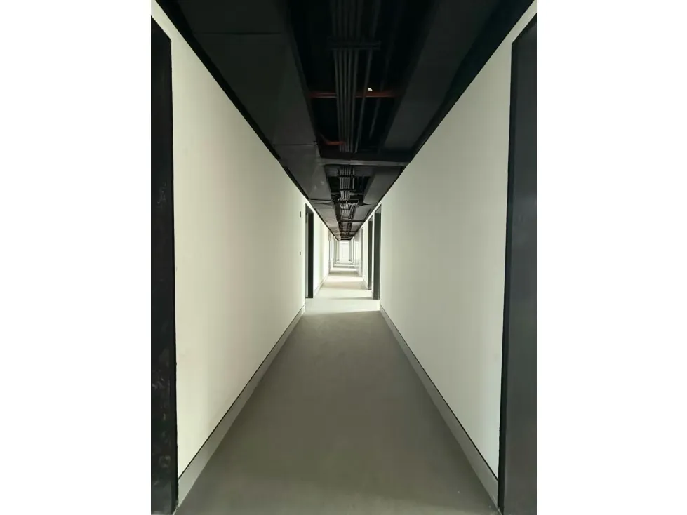Vendo oficina financiada 60m2 Torre Nest Las Mercedes 6737 - 11