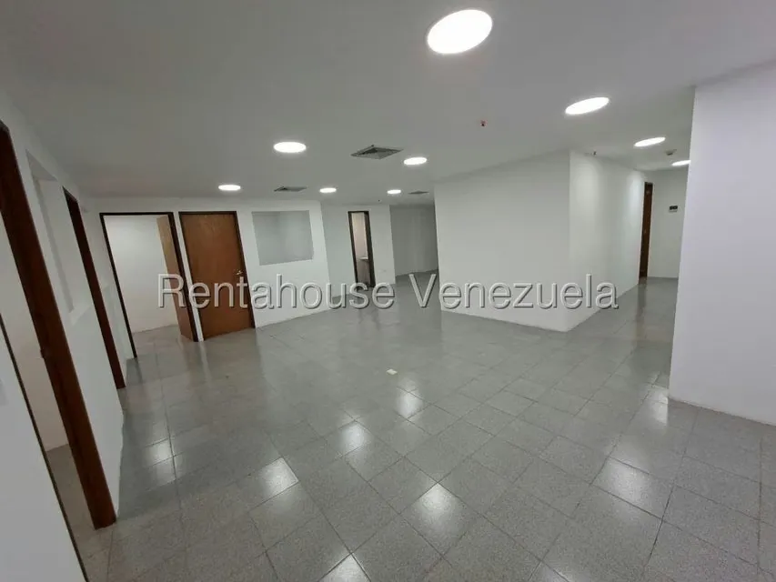 Oficina en Alquiler en Macaracuay, Distrito Metropolitano - 12