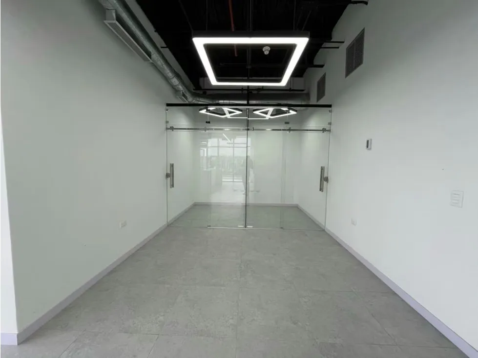 Vendo/alquilo oficina/local c/ terraza 250m2 Las Mercedes 5753 - 6