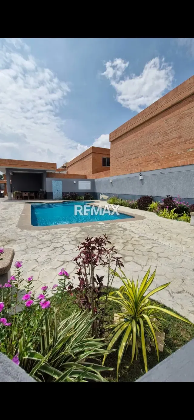 Se Vende Townhouse Santa Cruz San Diego Moderno Remodelado - 20