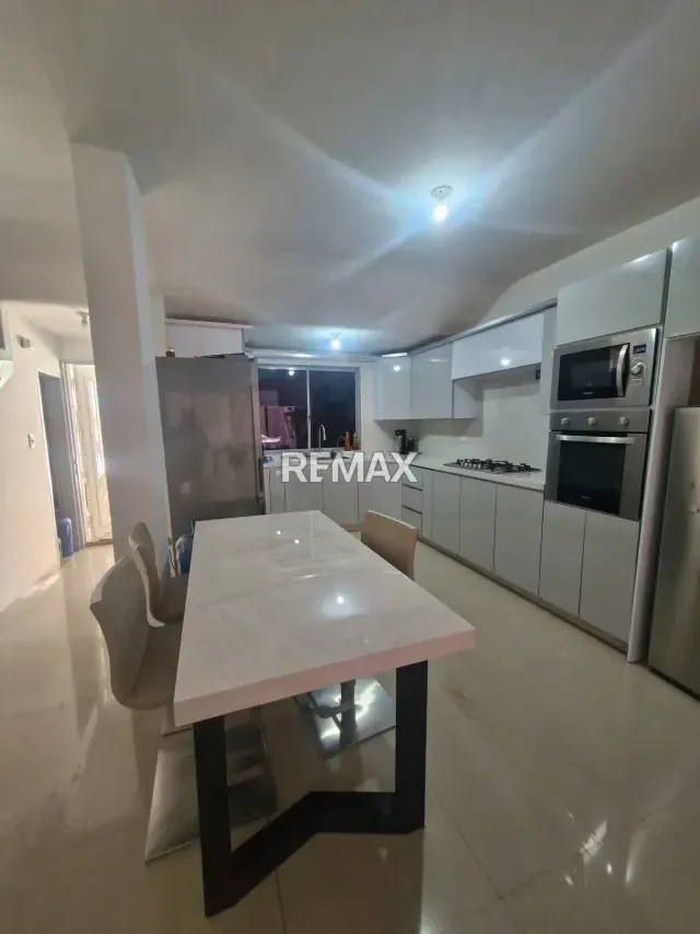 Se Vende Townhouse Santa Cruz San Diego Moderno Remodelado - 5