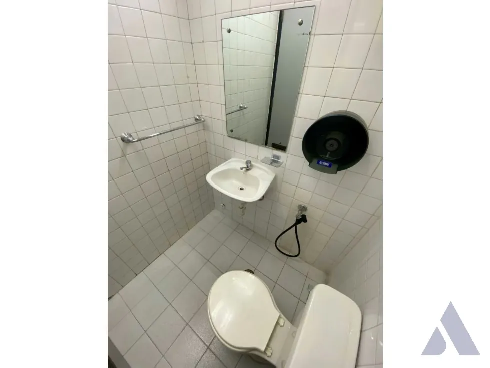 Alquilo oficina 257m2 Chacao 2121 - 13