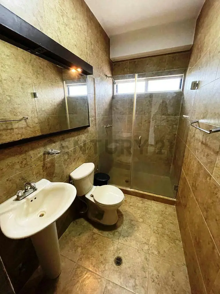 C21 VENDE MODERNO APTO PLAZA CAMPO Ave El Milagro - 10