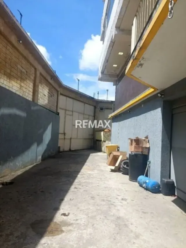 COMPLEJO CORPORATIVO E INDUSTRIAL EL CAFETAL 526 mts - VENTA - 15