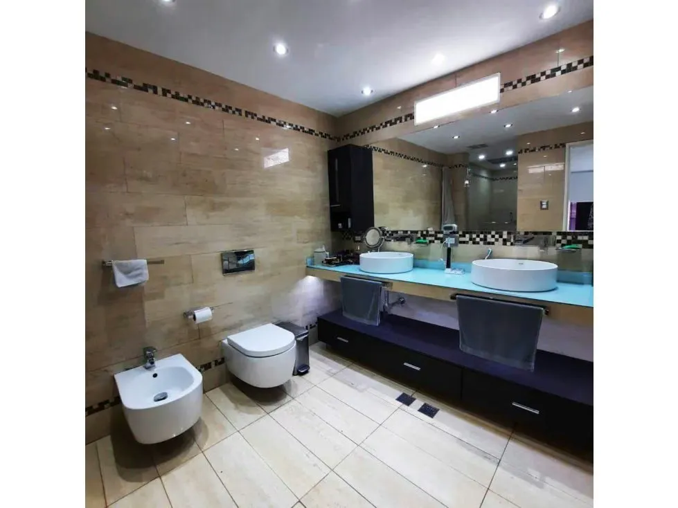 Casa en Venta Alto Prado 4H/ 4B/ 2P - 18