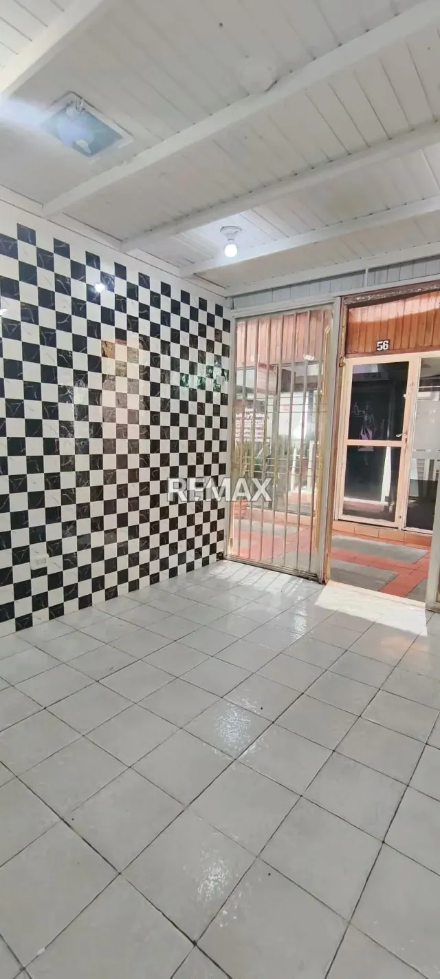 Local en alquiler Centro comercial santa María 5ta Av - 8