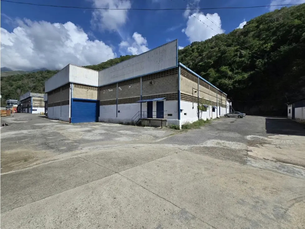 Alquiler de Galpón Industrial en Caucaguita Mun. Sucre (1-C)