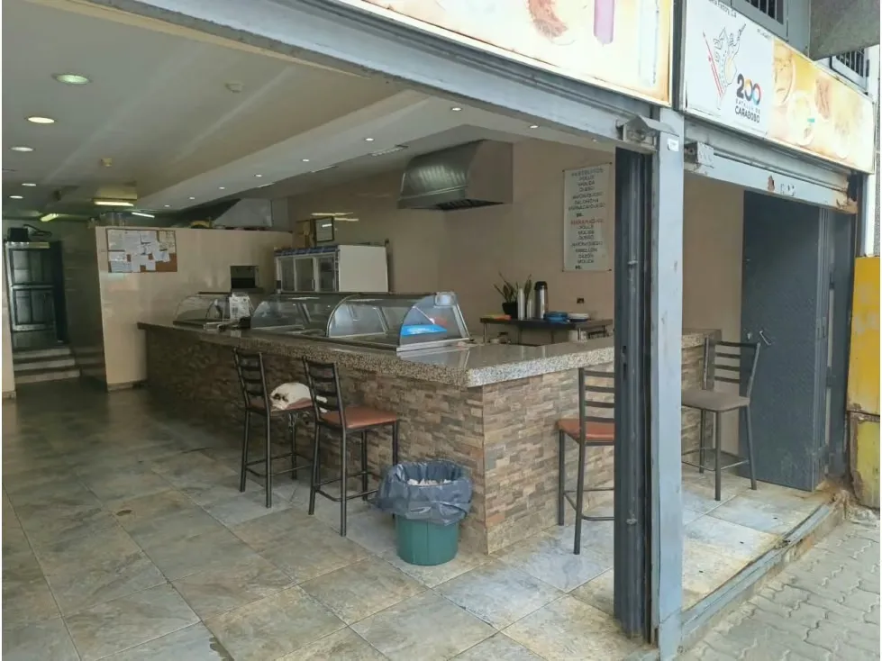 VENTA DE LOCAL COMERCIAL Y FONDO DE COMERCIO EN CHACAITO, MUN. CHACAO