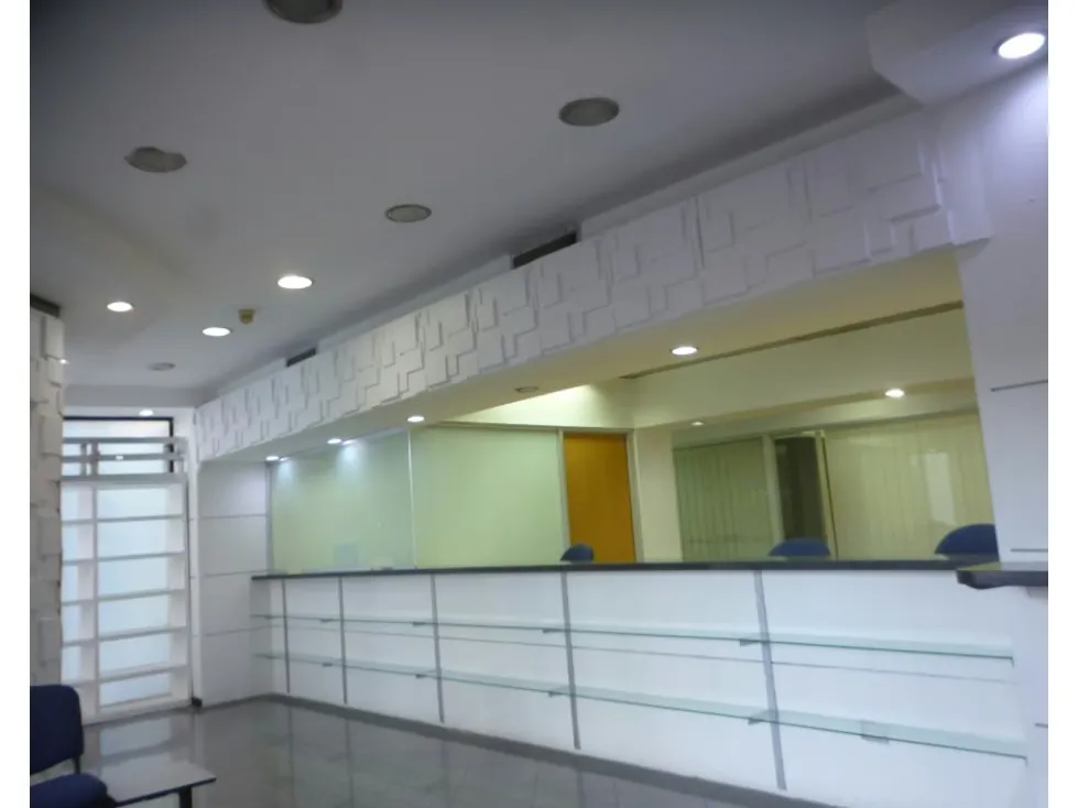 Alquiler local comercial 161m2 Plaza Venezuela 3515 - 5