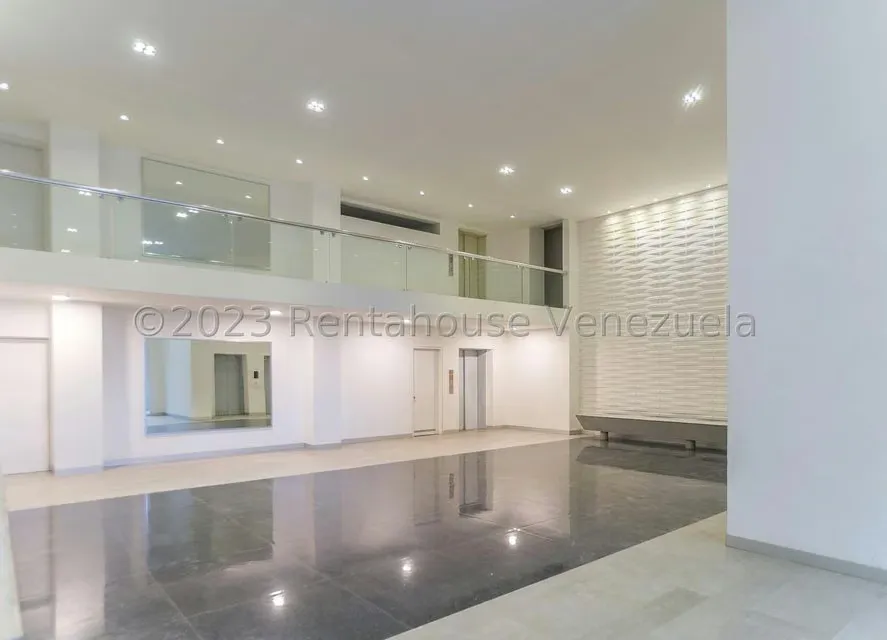 Apartamento (1 Nivel) en Venta en La Boyera, Distrito Metropolitano - 2