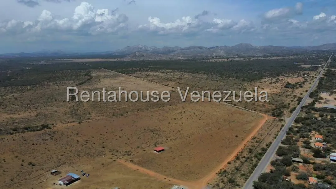 Terreno (Comercial) en Venta en Parroquia Juan de Villegas, Lara - 22