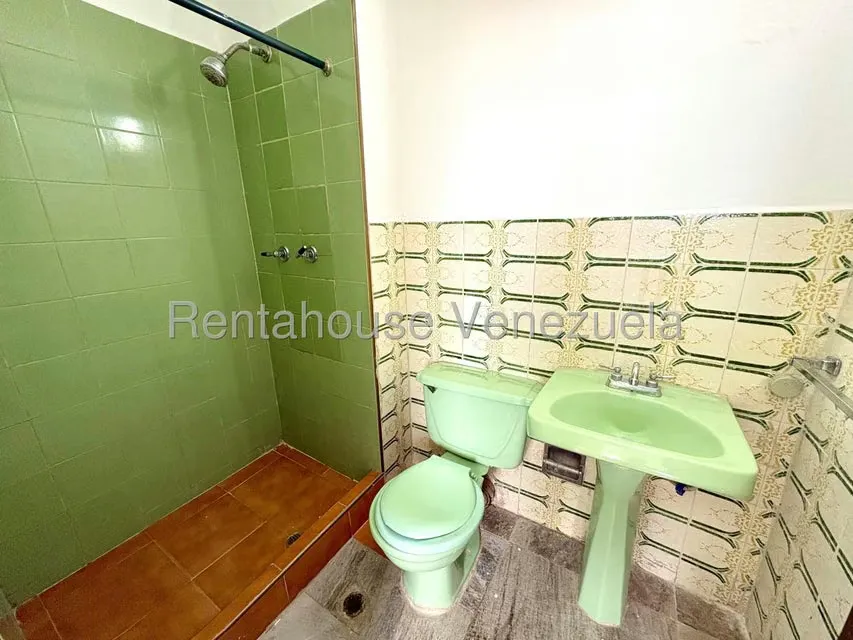 Apartamento (1 Nivel) en Alquiler en Las Trinitarias, Lara - 14