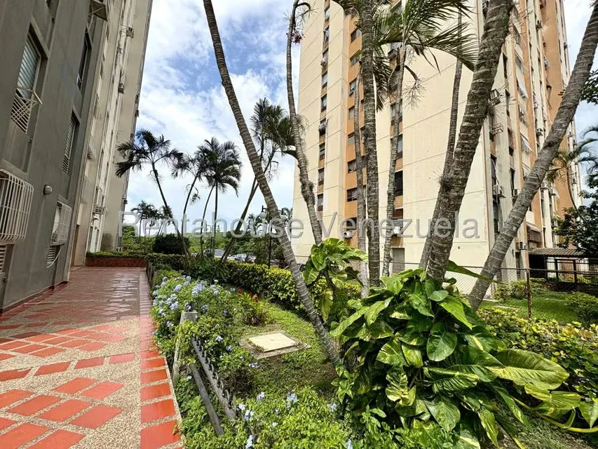 Apartamento (1 Nivel) en Alquiler en Las Trinitarias, Lara - 25
