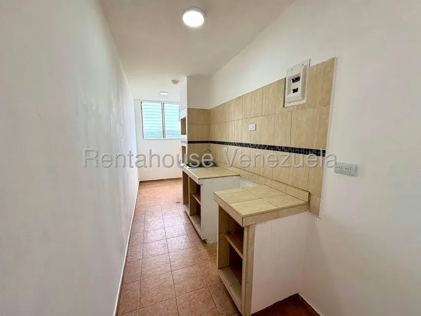 Apartamento (1 Nivel) en Alquiler en Las Trinitarias, Lara - 8