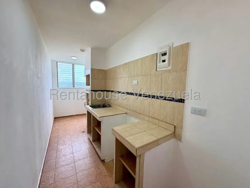 Apartamento (1 Nivel) en Alquiler en Las Trinitarias, Lara - 10