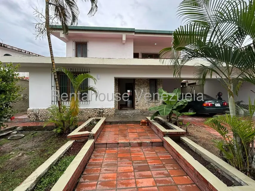 Casa (Duplex) en Alquiler en La Viña, Carabobo - 2