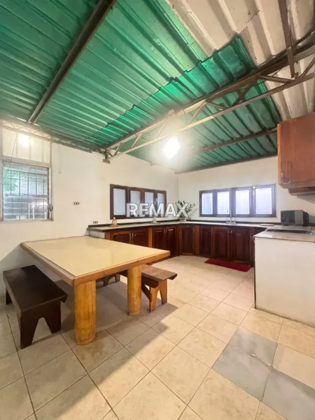 En Venta Espaciosa casa con apartamento independiente Turmero Sector Arturo Michelena - 12