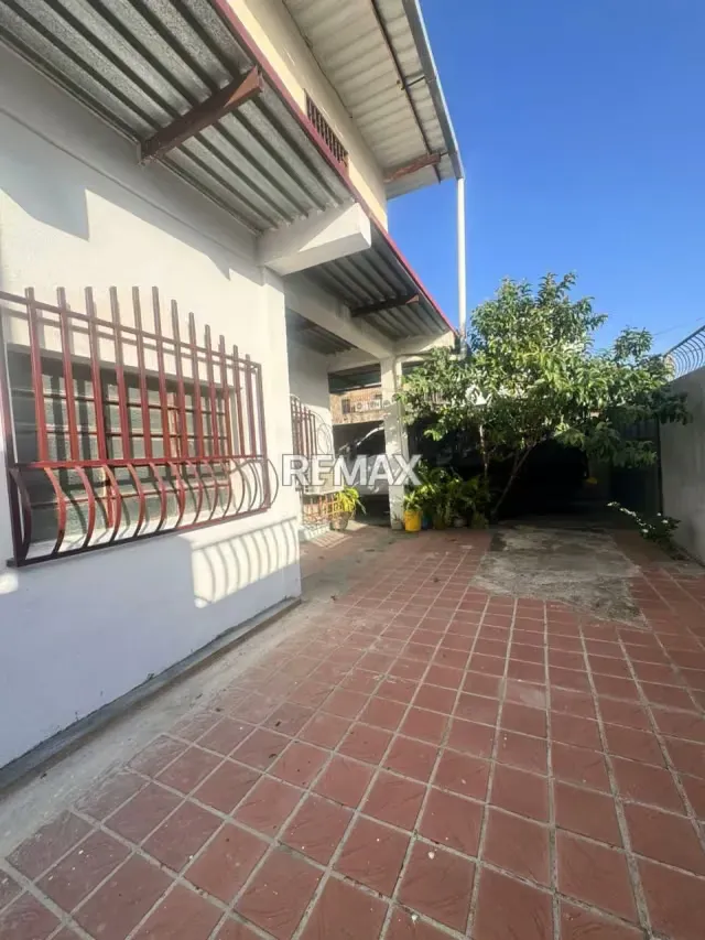 En Venta Espaciosa casa con apartamento independiente Turmero Sector Arturo Michelena - 3