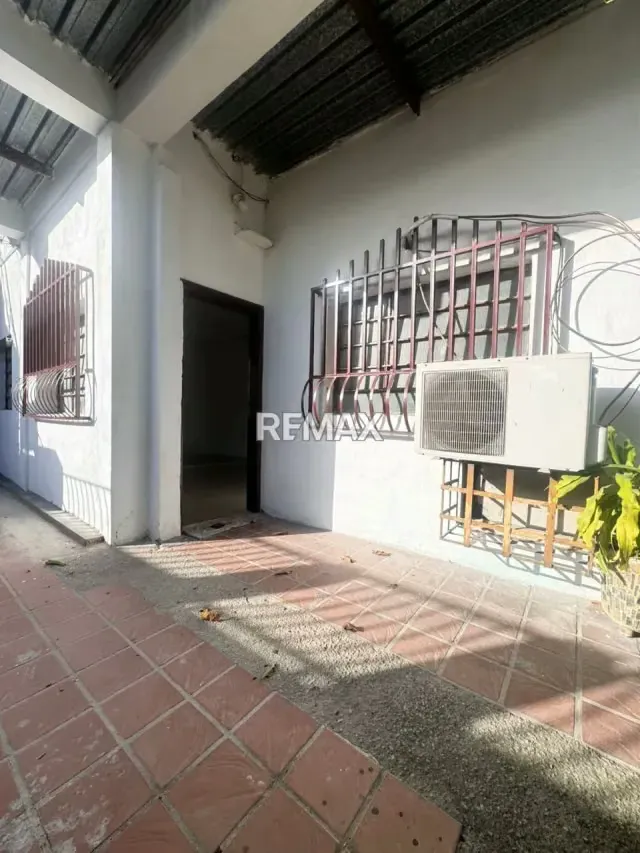 En Venta Espaciosa casa con apartamento independiente Turmero Sector Arturo Michelena - 6