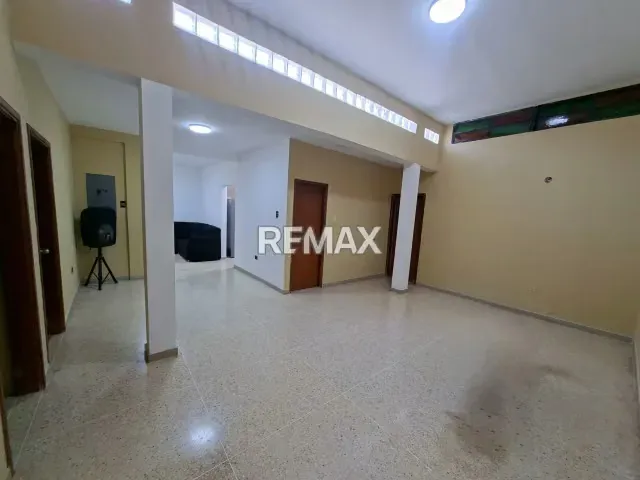 Casa Comercial - 10