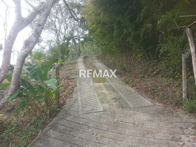 TERRENO CON BIENECHURIA EN VENTA - 4