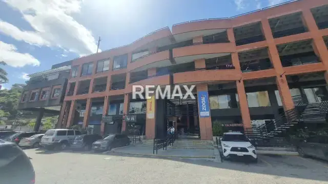 LOCAL COMERCIAL EN ALQUILER PLANTA BAJA PB-13 C.C. GALERIA LAS AMERICAS