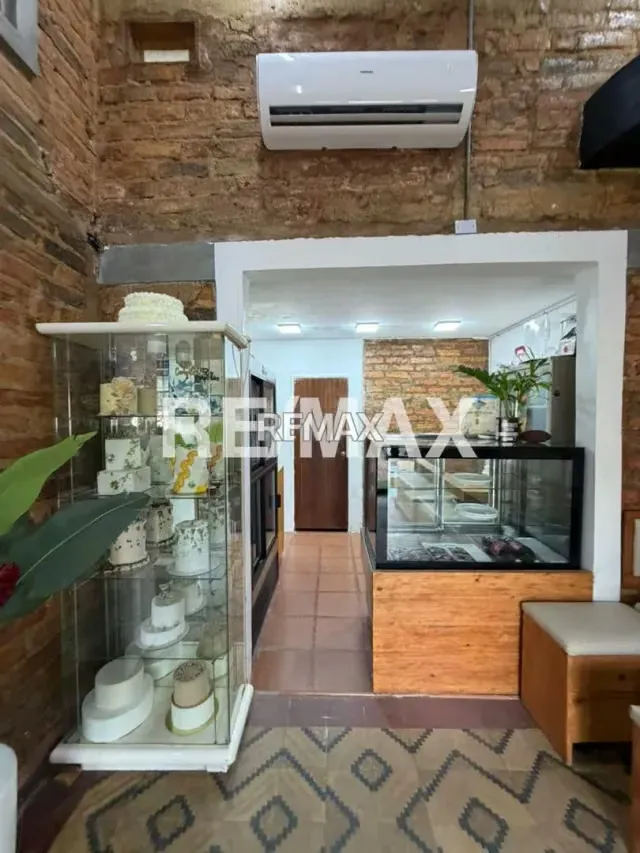 EN VENTA PUNTO COMERCIAL AV 8 SANTA RITA - 11